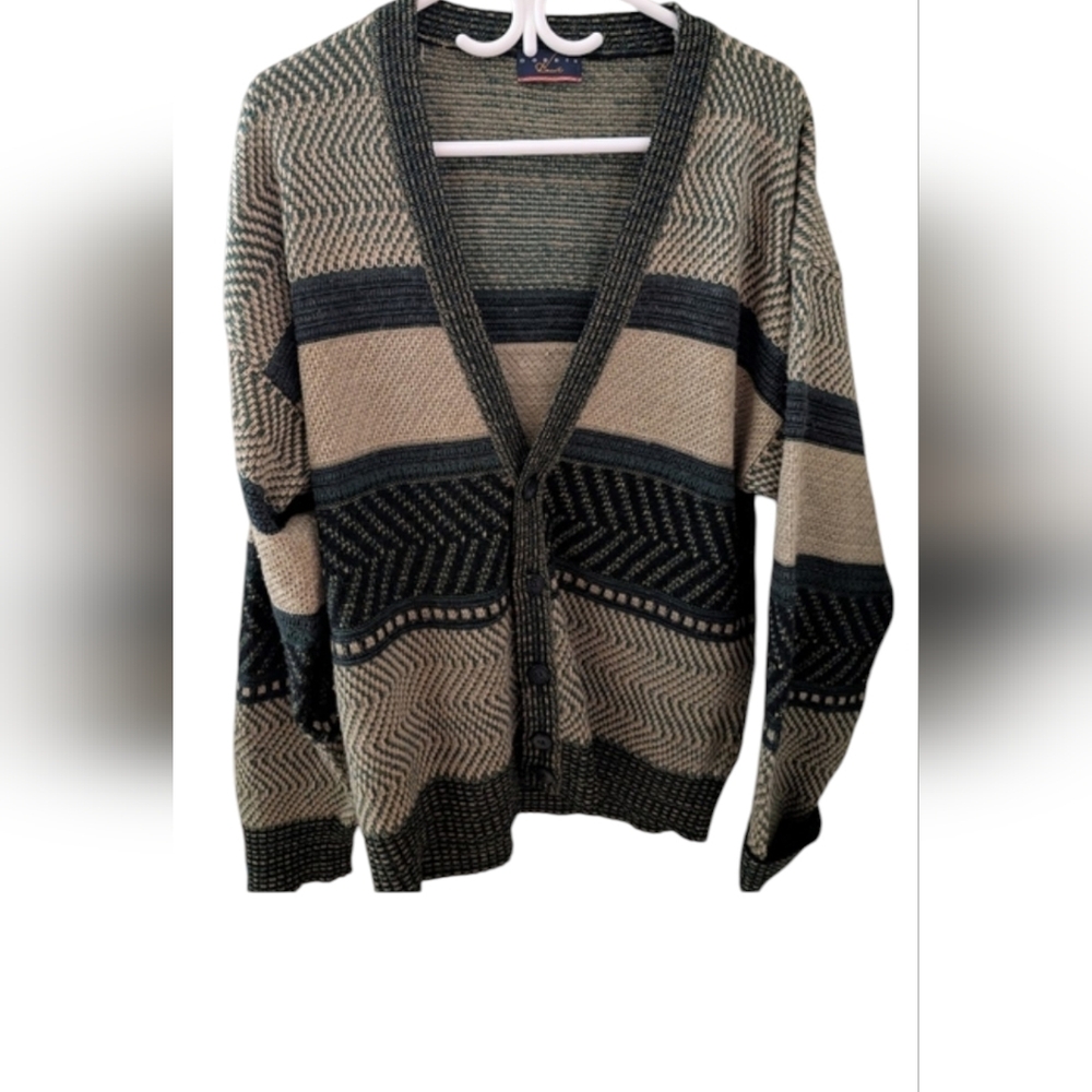 Vintage Men's Green and Beige cardigan retro